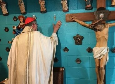 Cardinal Mahony consecrating the Motherhouse Chapel